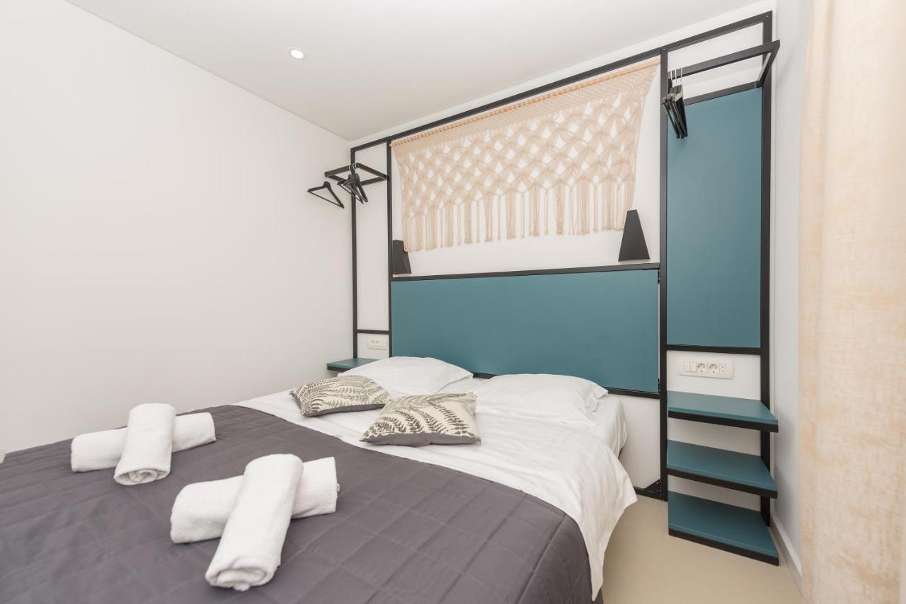 Riviera Mobile Home Makarska Bagian luar foto