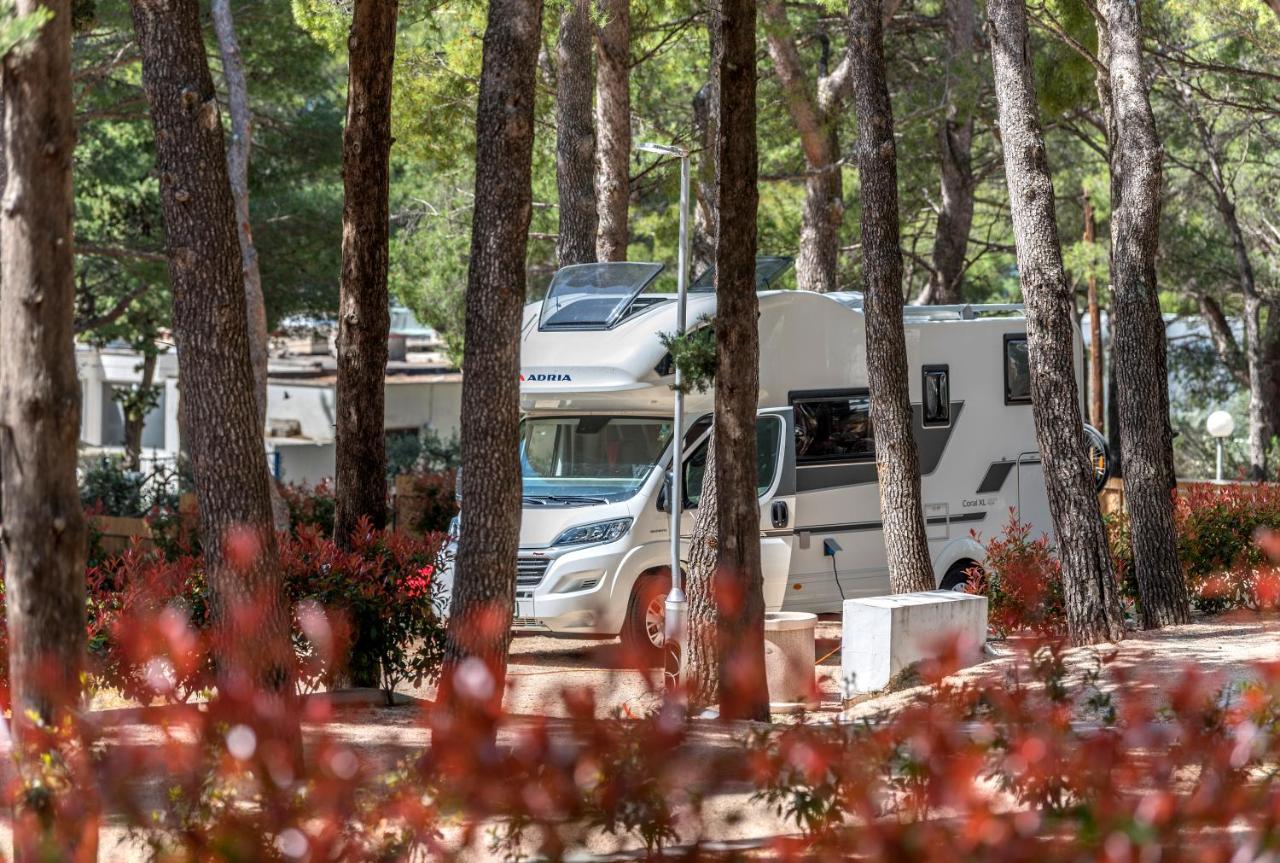 Riviera Mobile Home Makarska Bagian luar foto
